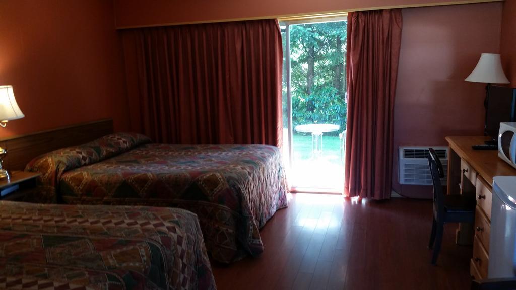 Timberlodge Rv & Campground Port Alberni Oda fotoğraf